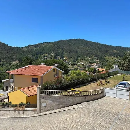 Apartment Spacious With Jacuzzi In Freixo de Baixo