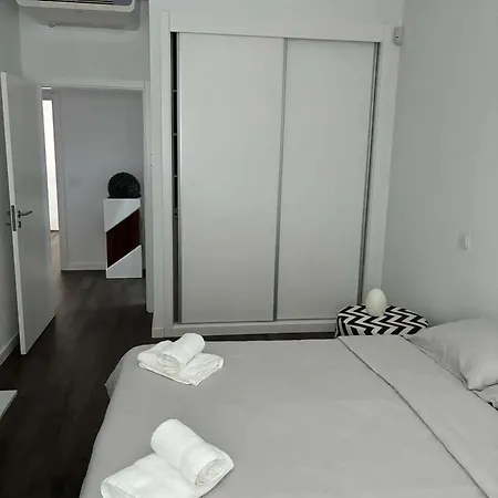 Spacious With Jacuzzi In Freixo de Baixo